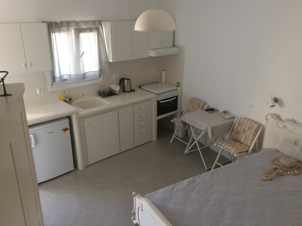 Plori Studios And Apartments Aegiali Eksteriør bilde